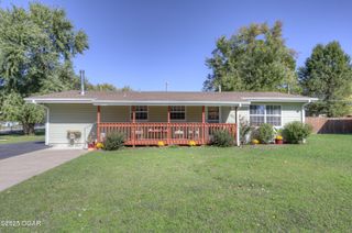 1121 Ash Street, Carthage, MO 64836