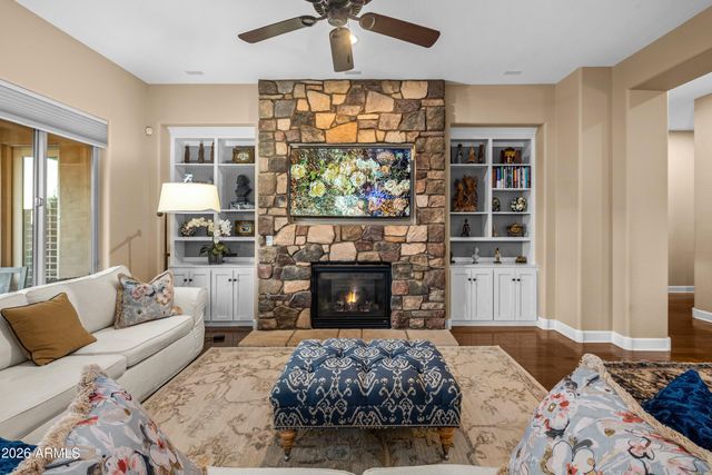 3738 E RIOPELLE Avenue, Gilbert, AZ 85298