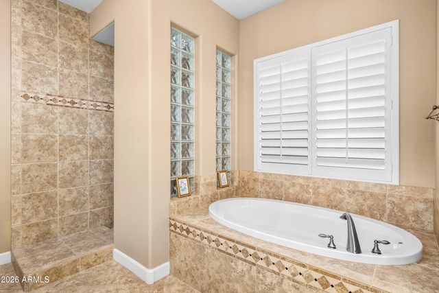 3738 E RIOPELLE Avenue, Gilbert, AZ 85298