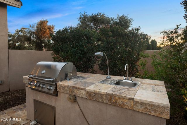 3738 E RIOPELLE Avenue, Gilbert, AZ 85298