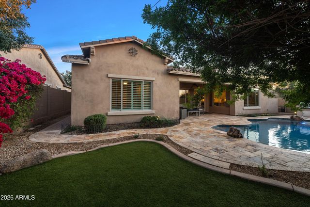 3738 E RIOPELLE Avenue, Gilbert, AZ 85298