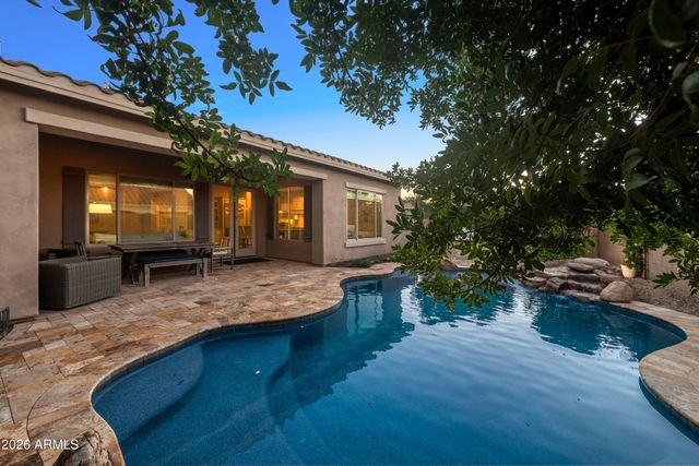 3738 E RIOPELLE Avenue, Gilbert, AZ 85298