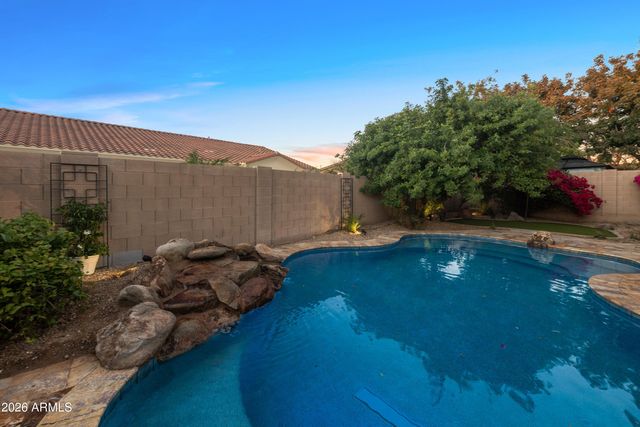 3738 E RIOPELLE Avenue, Gilbert, AZ 85298