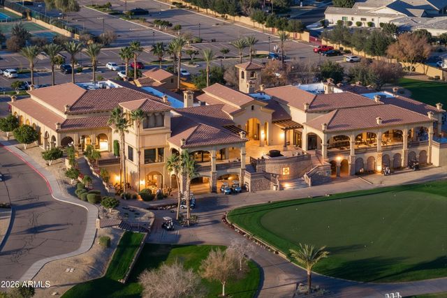 3738 E RIOPELLE Avenue, Gilbert, AZ 85298