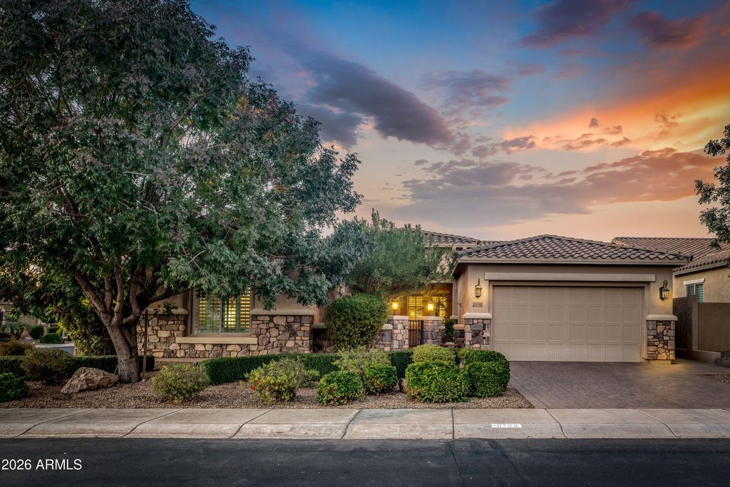 3738 E RIOPELLE Avenue, Gilbert, AZ 85298 — photo 2