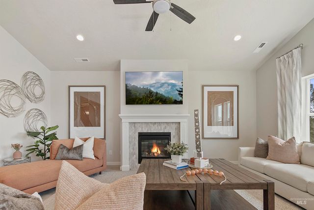 7795 E Meriwether Dr, Nampa, ID 83687