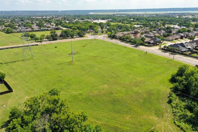 908 Polo Road, Grand Prairie, TX 75052