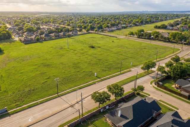 908 Polo Road, Grand Prairie, TX 75052