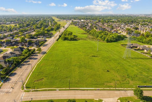 908 Polo Road, Grand Prairie, TX 75052