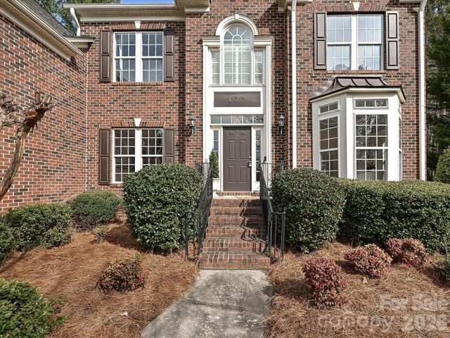 108 Braxton Gate Court, Mount Holly, NC 28120