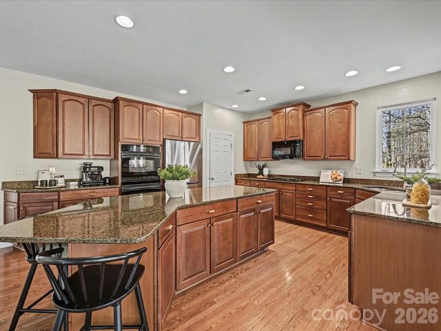 108 Braxton Gate Court, Mount Holly, NC 28120