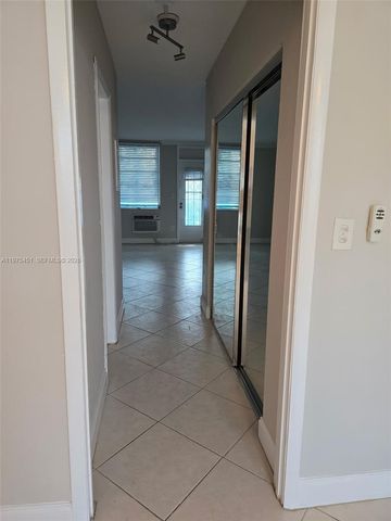 441 Collins Ave 19, Miami Beach, FL 33139