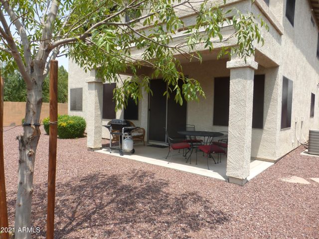 1042 N MOCCASIN Trail, Gilbert, AZ 85234
