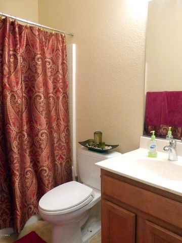 1042 N MOCCASIN Trail, Gilbert, AZ 85234