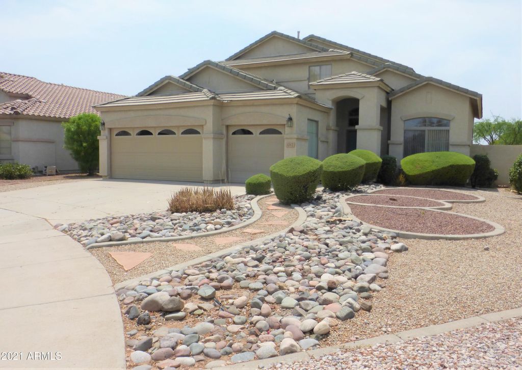 1042 N MOCCASIN Trail, Gilbert, AZ 85234