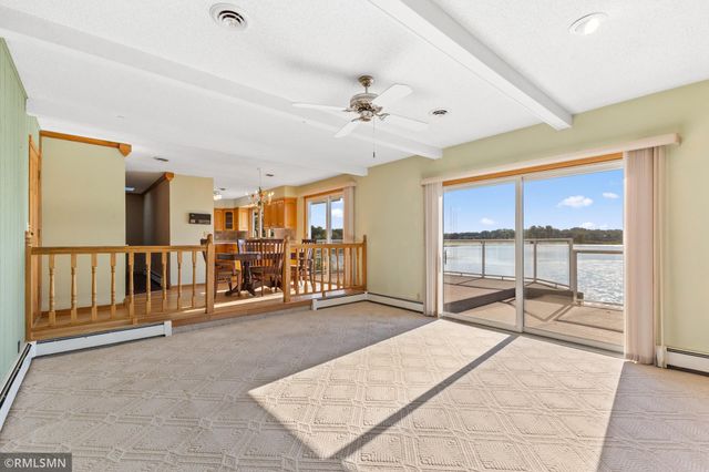 998 Kohlman Court, Maplewood, MN 55109