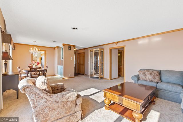 998 Kohlman Court, Maplewood, MN 55109