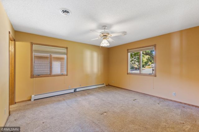 998 Kohlman Court, Maplewood, MN 55109