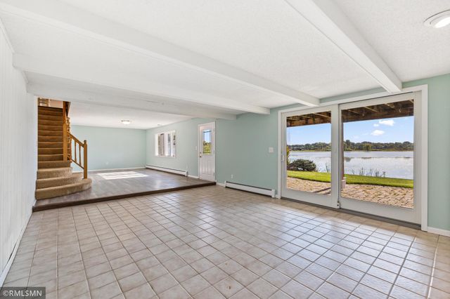 998 Kohlman Court, Maplewood, MN 55109