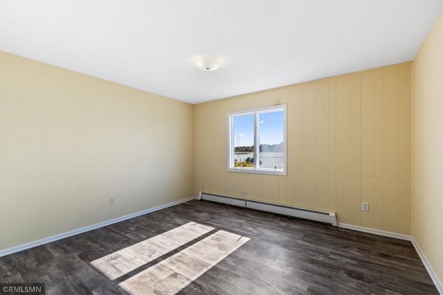 998 Kohlman Court, Maplewood, MN 55109