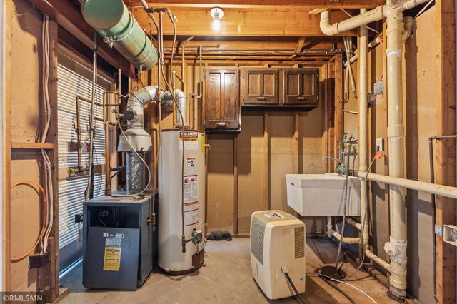 998 Kohlman Court, Maplewood, MN 55109