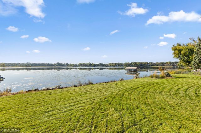 998 Kohlman Court, Maplewood, MN 55109