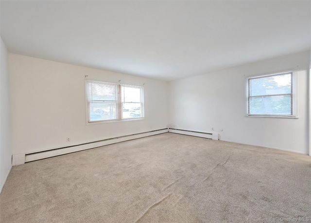 652 Hawkins Road E, Coram, NY 11727