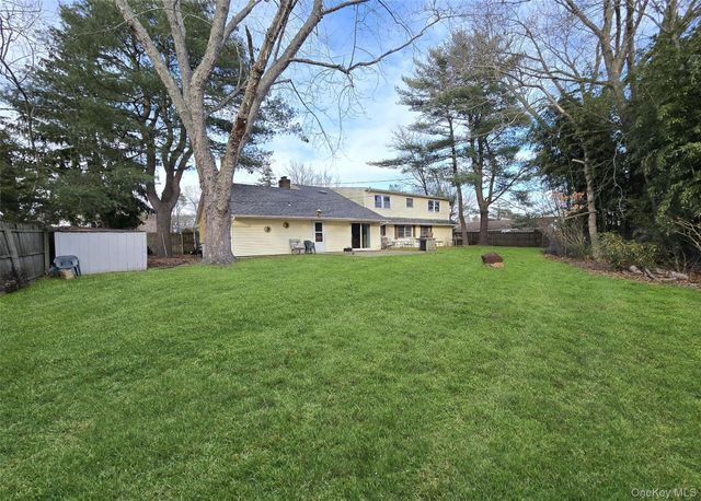 652 Hawkins Road E, Coram, NY 11727