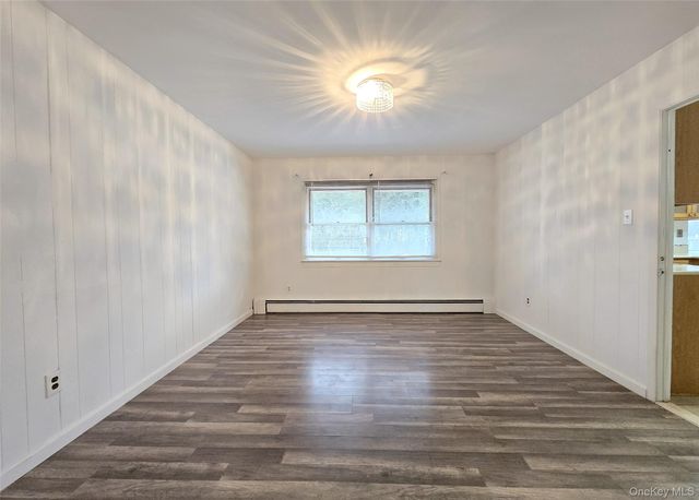 652 Hawkins Road E, Coram, NY 11727