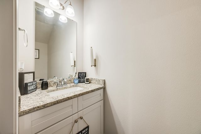 1004 McLaren Circle, Fort Walton Beach, FL 32547