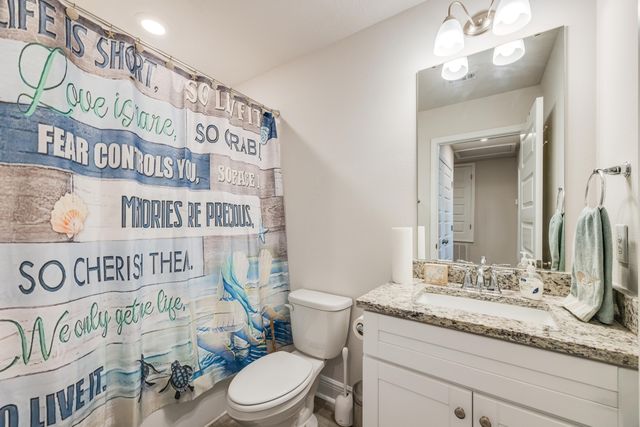 1004 McLaren Circle, Fort Walton Beach, FL 32547