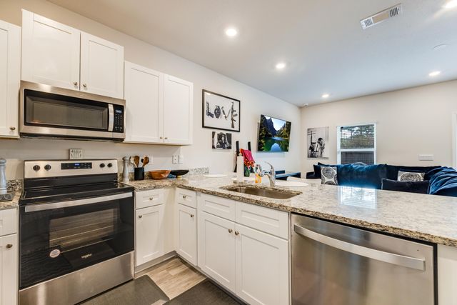 1004 McLaren Circle, Fort Walton Beach, FL 32547