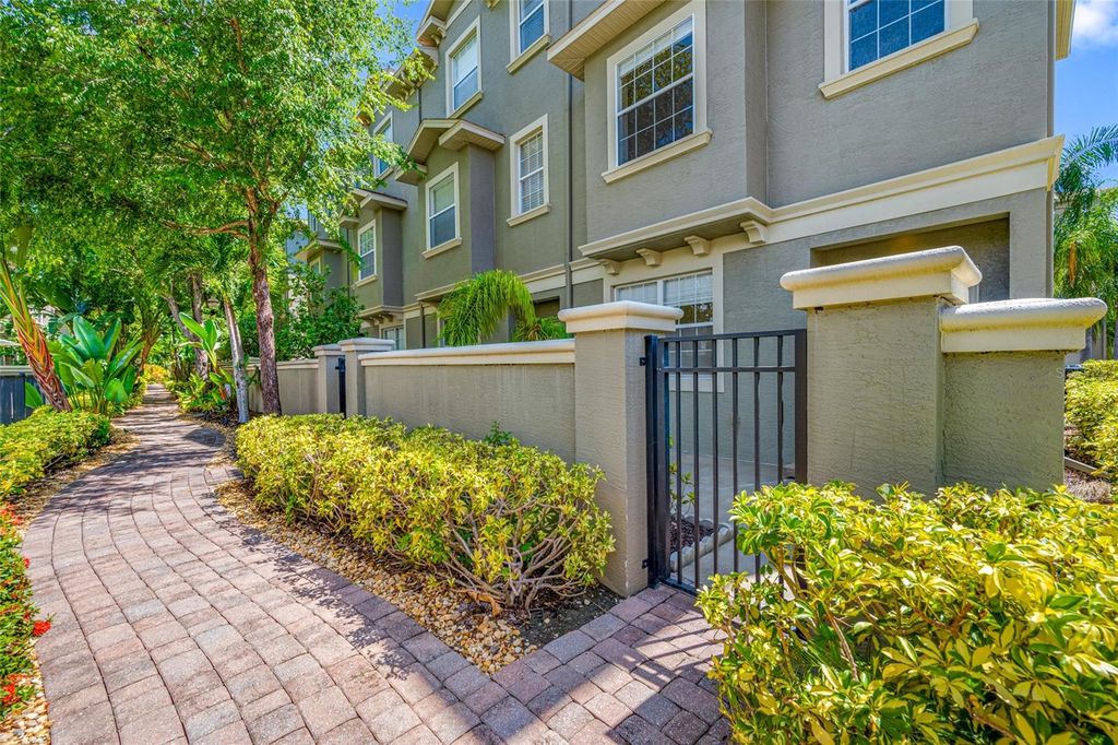 7125 102ND LANE, Seminole, FL 33772