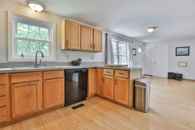 9 Mountain Road, Goffstown, NH 03045