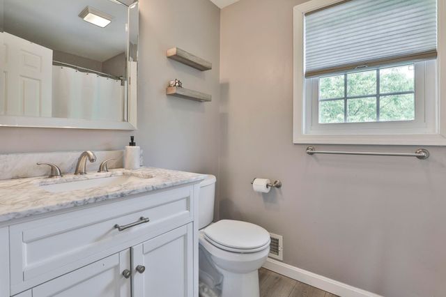 9 Mountain Road, Goffstown, NH 03045
