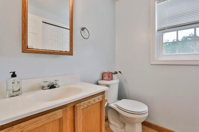 9 Mountain Road, Goffstown, NH 03045