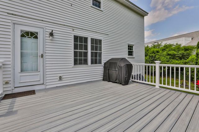 9 Mountain Road, Goffstown, NH 03045