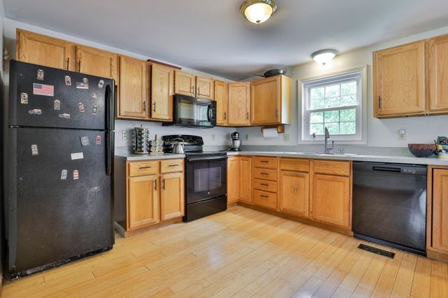9 Mountain Road, Goffstown, NH 03045
