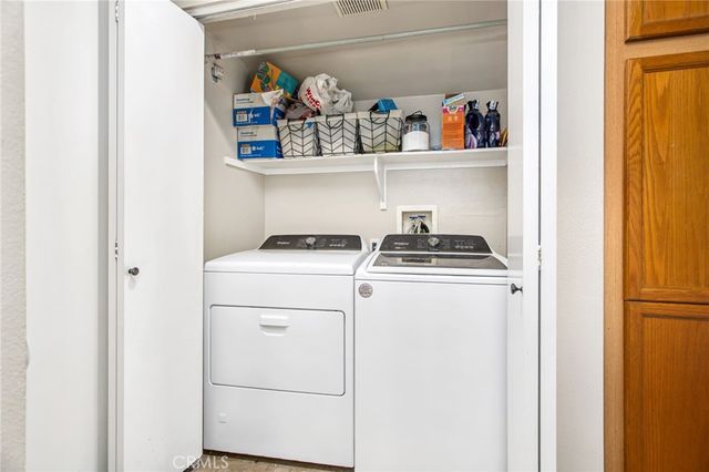 910 Pathfinder Way, Corona, CA 92878