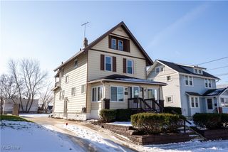 14 E Dartmore Avenue, Akron, OH 44301