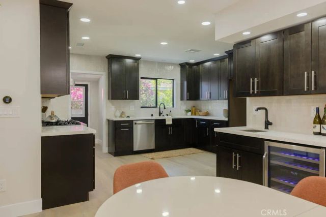 5710 Wilbur, Tarzana, CA 91356