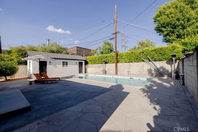 5710 Wilbur, Tarzana, CA 91356