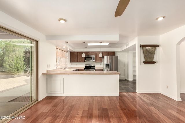 8909 E Palm Tree Drive, Tucson, AZ 85710