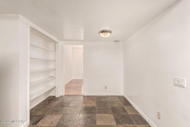 8909 E Palm Tree Drive, Tucson, AZ 85710