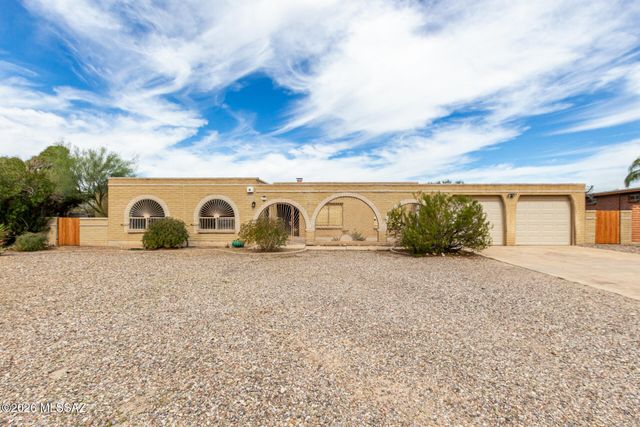 8909 E Palm Tree Drive, Tucson, AZ 85710