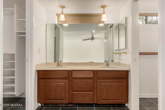 8909 E Palm Tree Drive, Tucson, AZ 85710