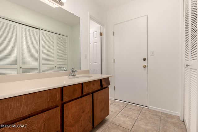 8909 E Palm Tree Drive, Tucson, AZ 85710