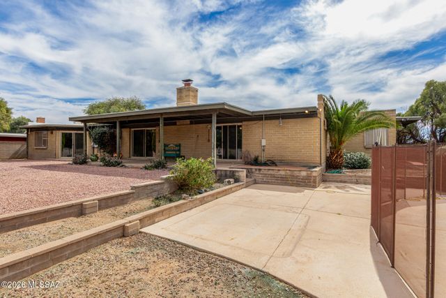 8909 E Palm Tree Drive, Tucson, AZ 85710