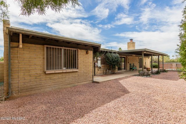 8909 E Palm Tree Drive, Tucson, AZ 85710