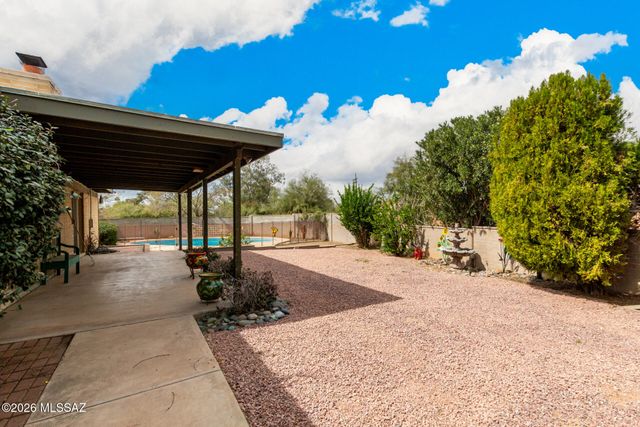 8909 E Palm Tree Drive, Tucson, AZ 85710